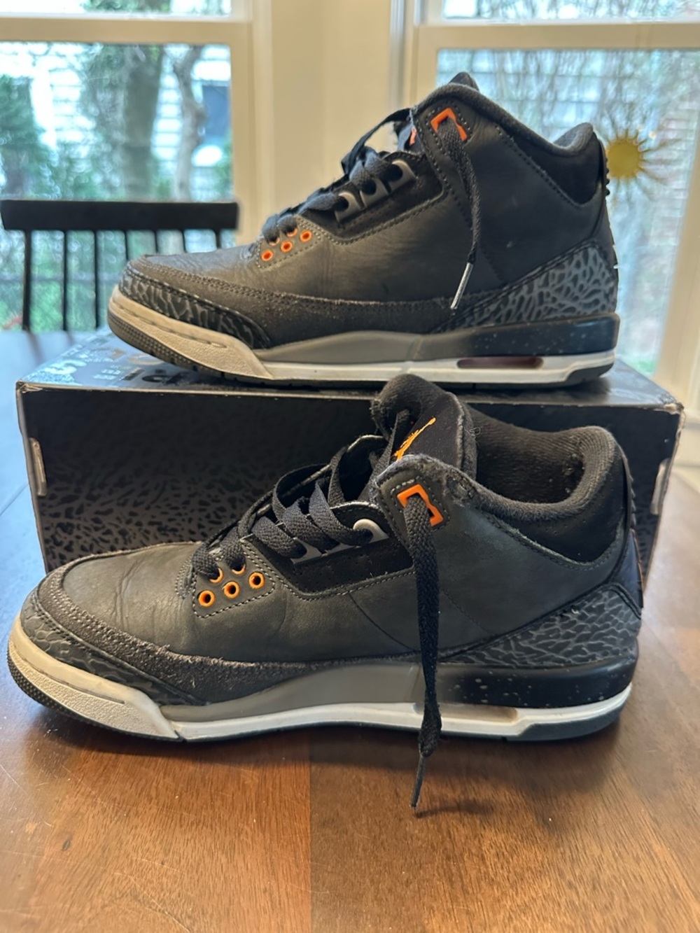 Youth 7Y Air Jordan 3 Retro Night Stadium/Total Orange